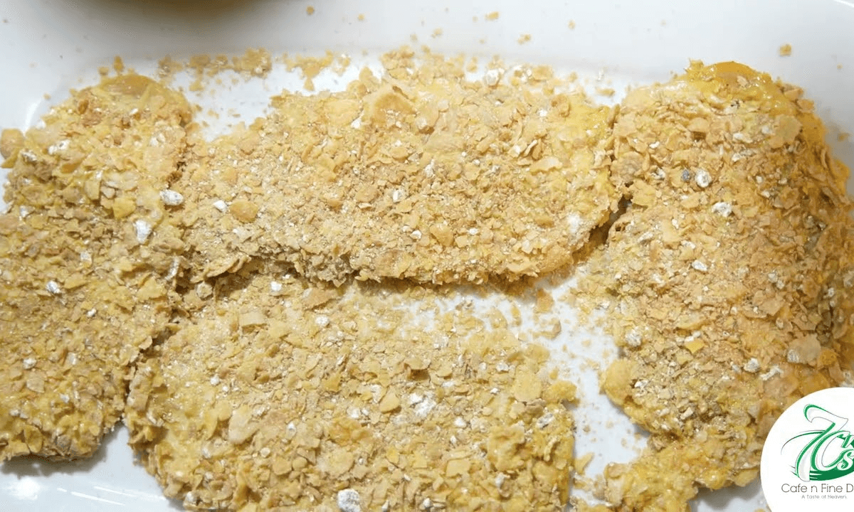 Still frame from Chef's Special Crispy Fried Chicken, Commercial, 2024